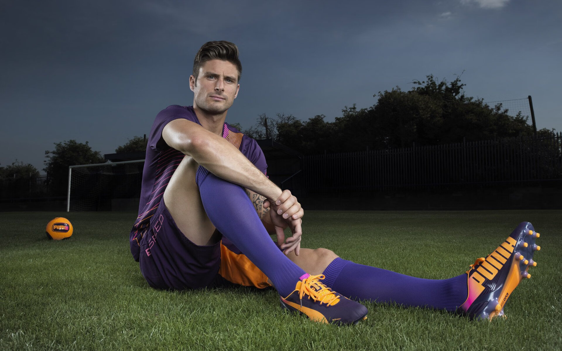 Kaiyun官方登录入口-少女足球梦：年轻女足球员的成长之路，足球 少女