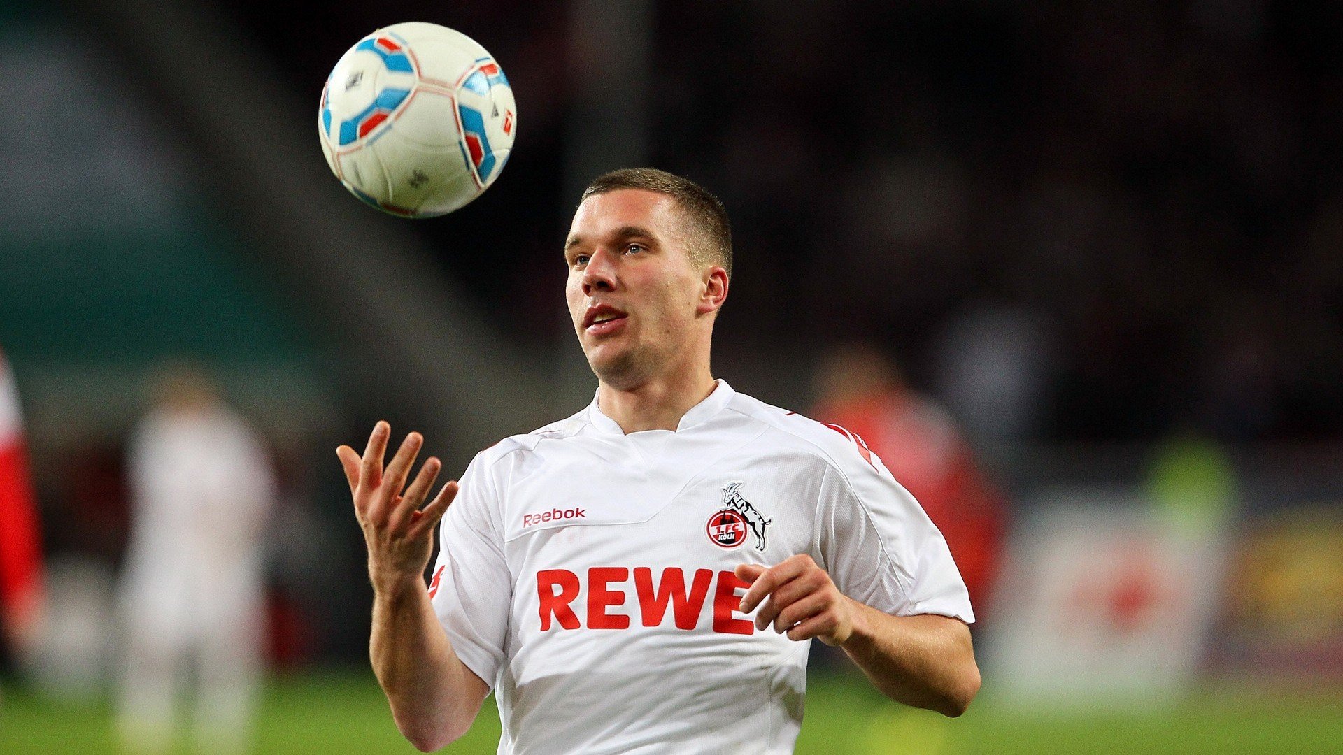 西甲闪耀全场：攻防精彩瞬间引爆现场！，西甲攻略